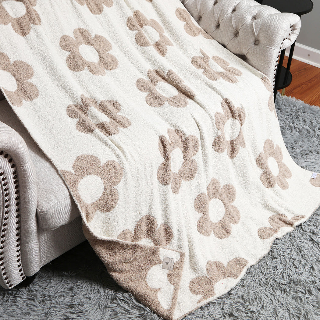 Flower Print Cozy Throw Blanket